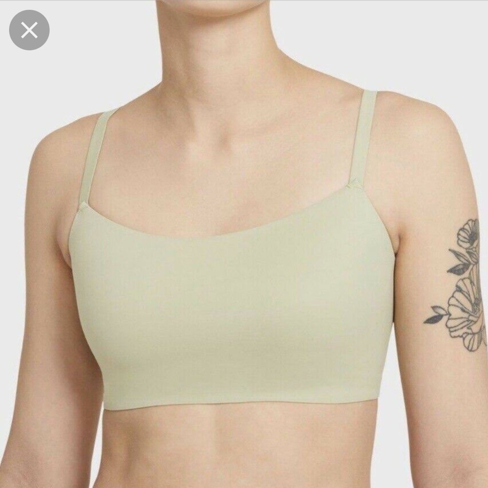 Nike Dry-fit Lndy Luxe sports bra
